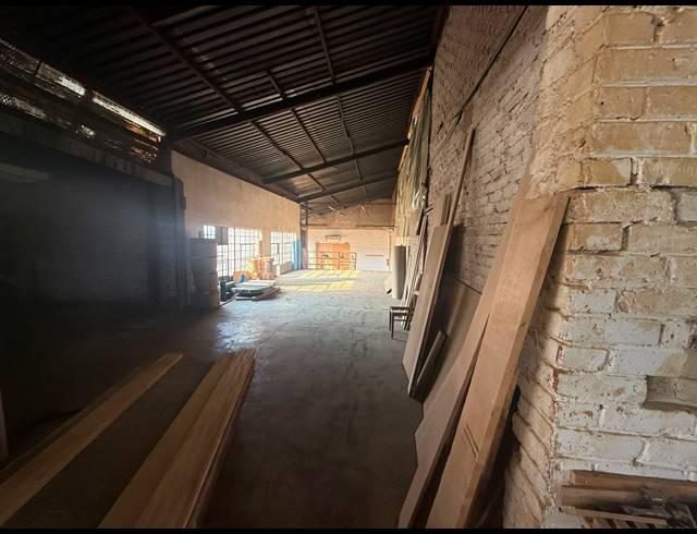 850M² WAREHOUSE TO LET IN MARAISBURG